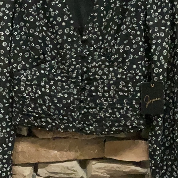 Japna Top - Picture 3 of 6